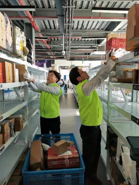 包括聆听党课