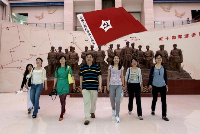 进一步增强党组织的凝聚力