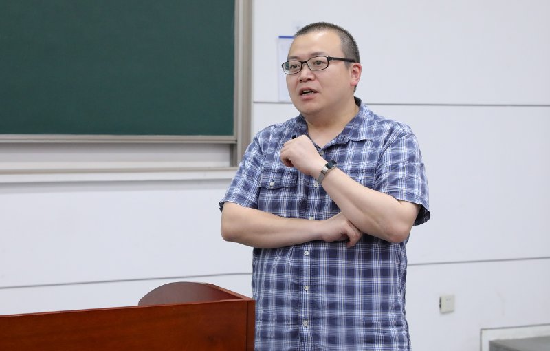 汲取智慧和力量