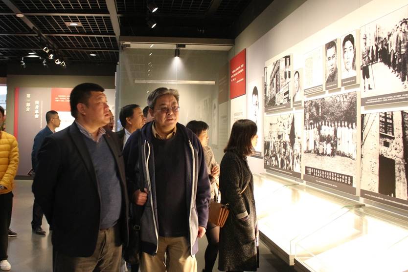 扎实推进“两学一做”继承和发扬党的光