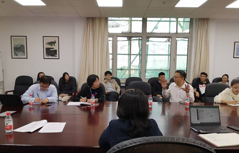 徐汇校区总办公厅会议室召开“不忘初心