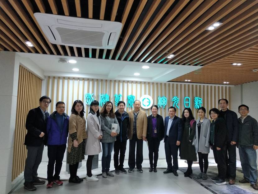三个党小组分别对接不同院系基层党支部