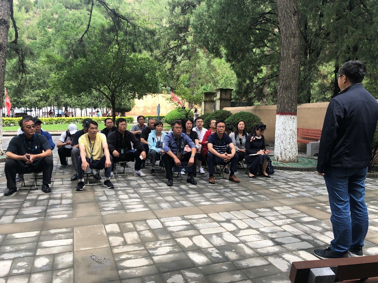 为庆祝中国共产党成立九十八周年