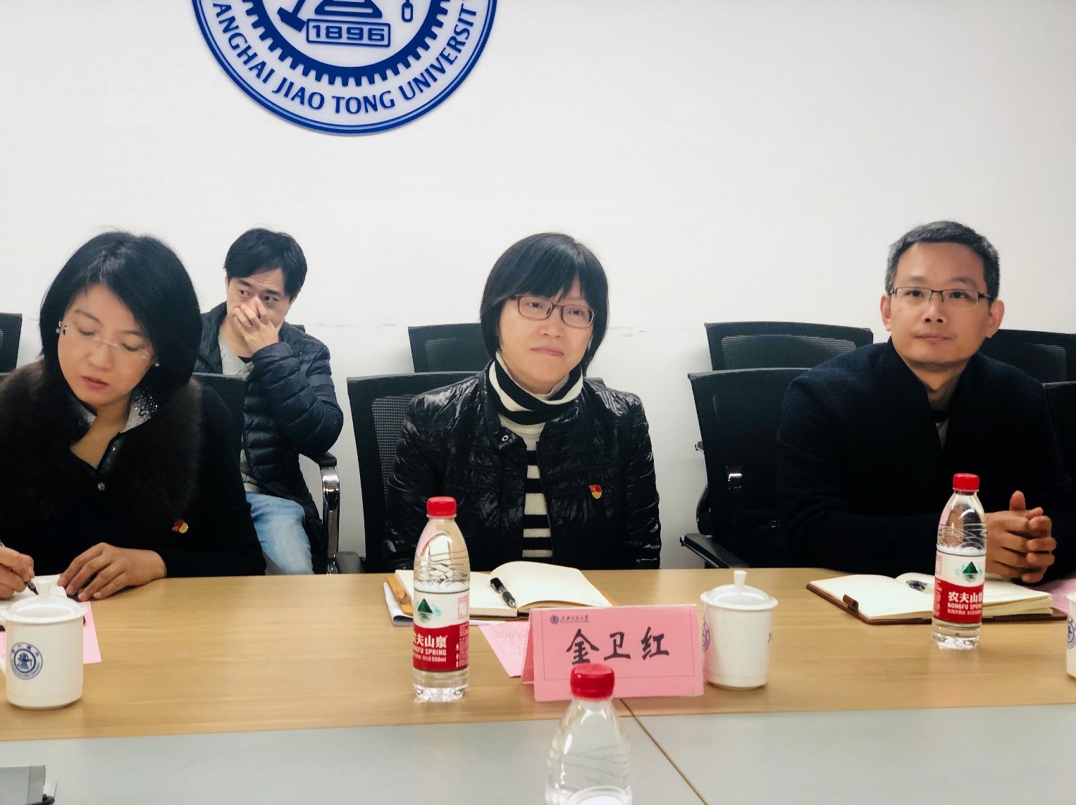 增强互联互动”为主题开展党支部共建活