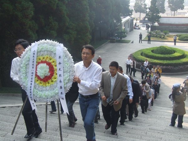在情景中大世界游戏官网与曼联达成官方