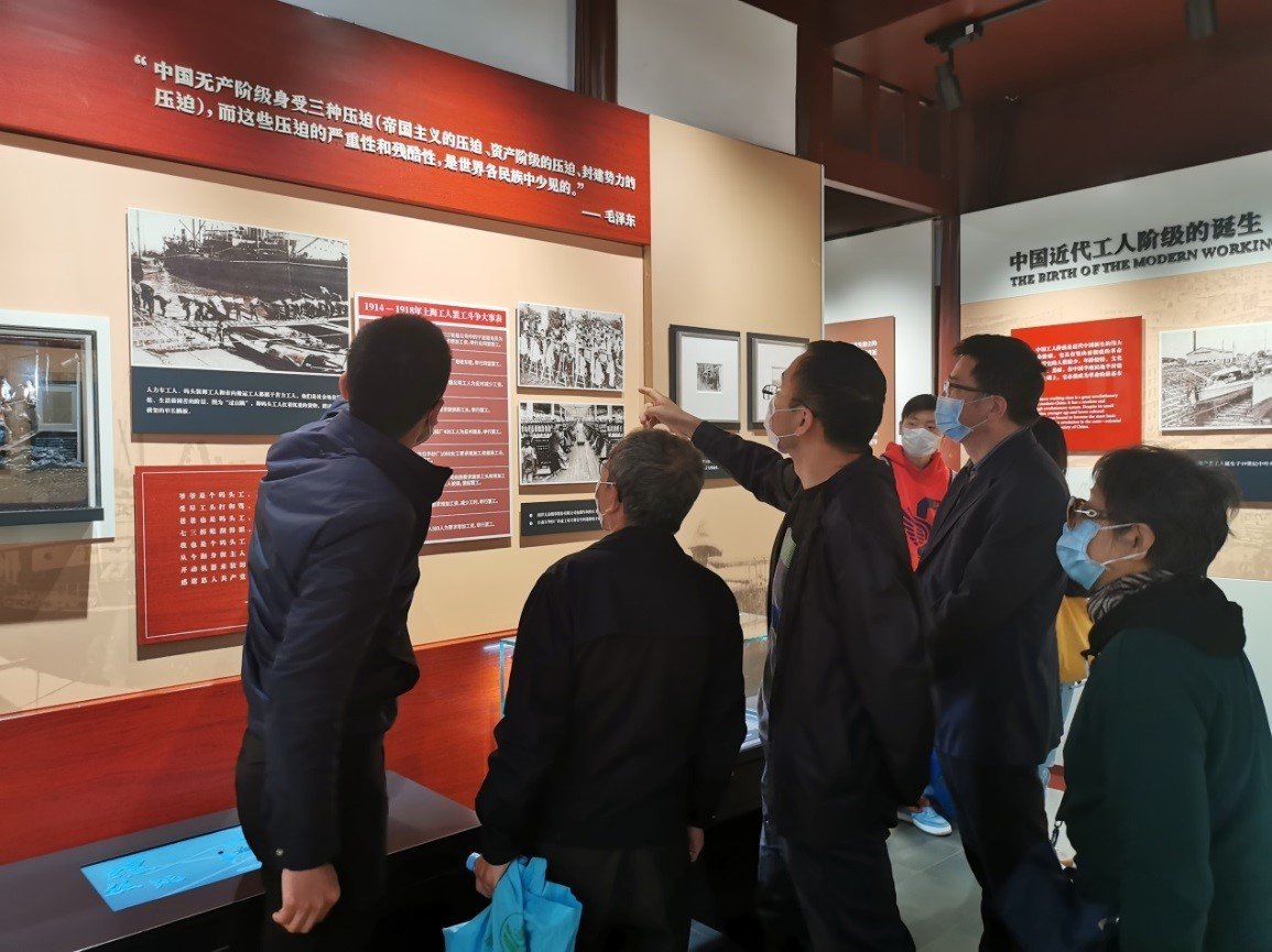 弘扬劳模精神