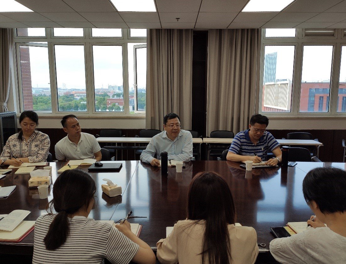 文科建设处在新行政楼B510会议室召