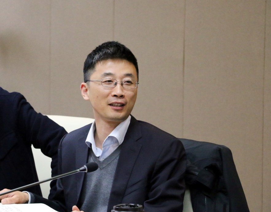 交流研讨校友与筹资工作协作体系