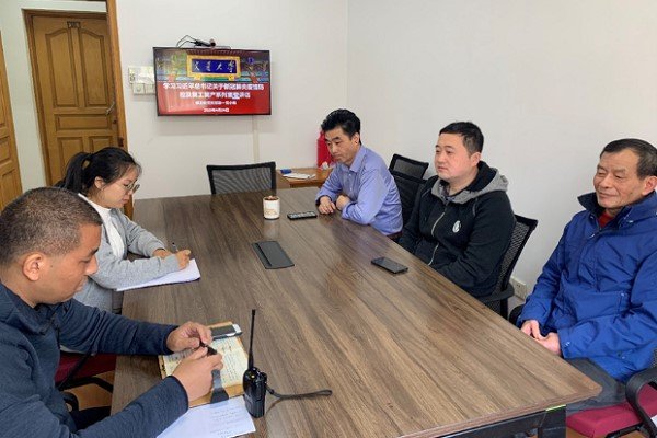 保卫处党支部以党小组形式开展了“抓实