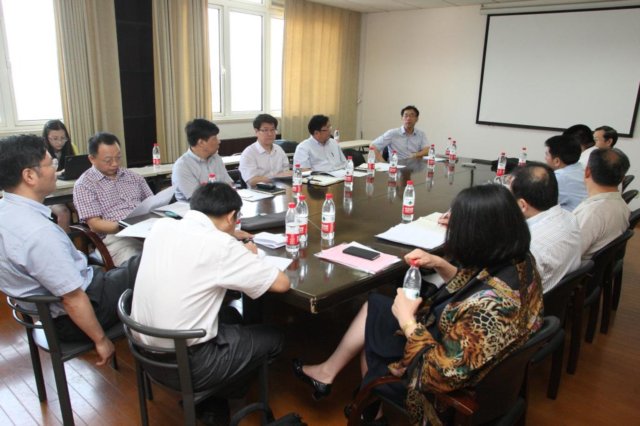 机关部处负责人参加会议