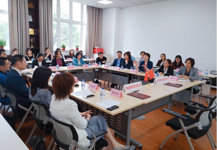 进一步加强互学互鉴